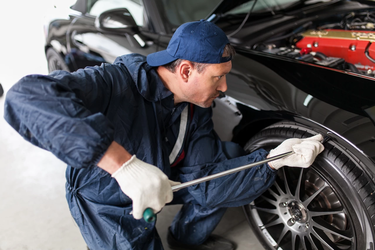 How to Use Body Filler to Repair Dents as an Auto Body Technician